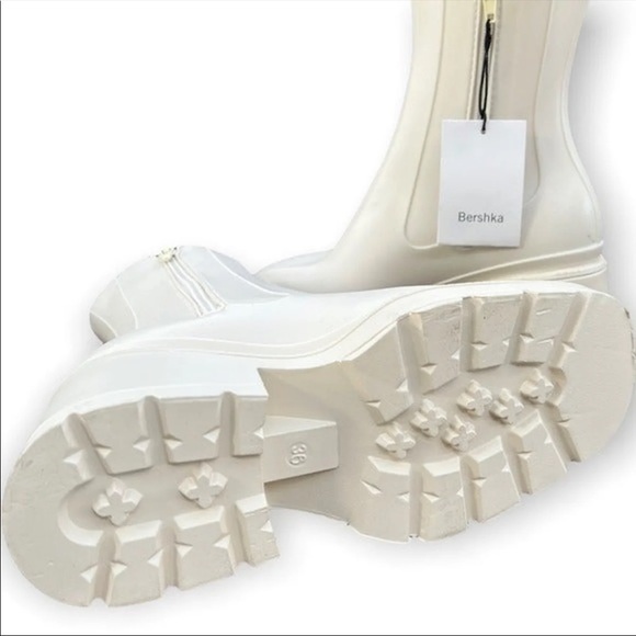 Bershka white rubberized boots - Picture 8 of 12
